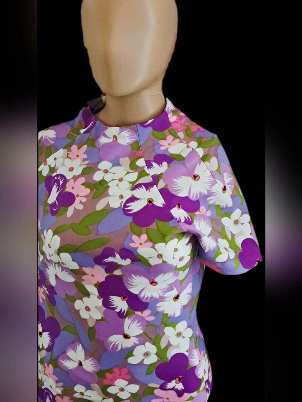 Vintage 60s Mod Handsewn Purple Floral Short-Sleeve Mock Neck Mini Dress Bodycon